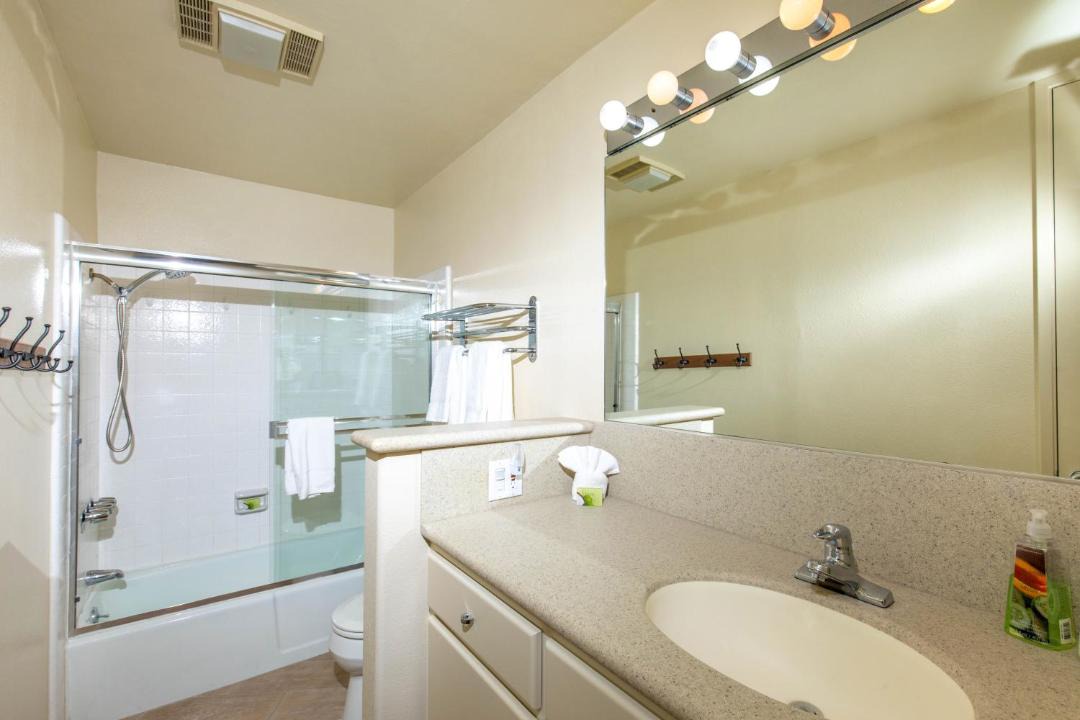 Photo of Bathroom in Townsite