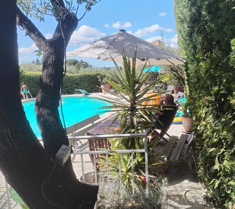 Photo of Others in Beaucaire