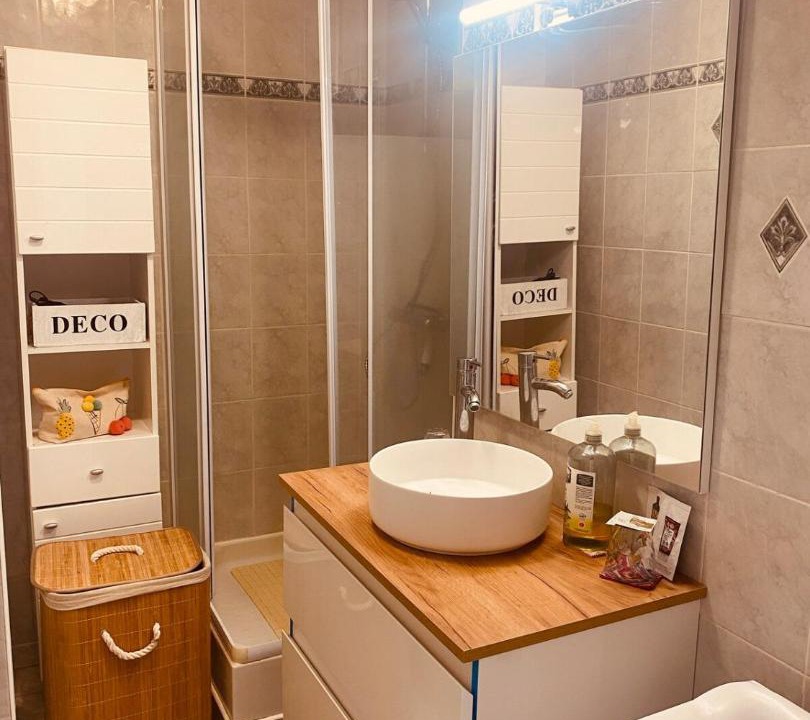 Photo of Bathroom in Brequerecque