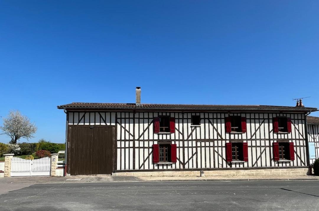 Photo of Buildings in Giffaumont-Champaubert