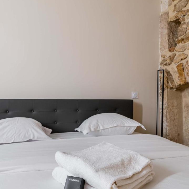 Photo of Bedroom in 4th Arrondissement