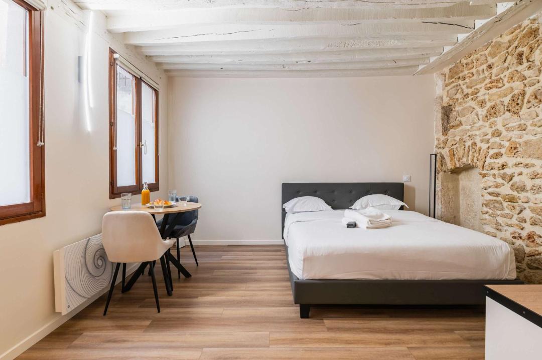 Photo of Bedroom in 4th Arrondissement