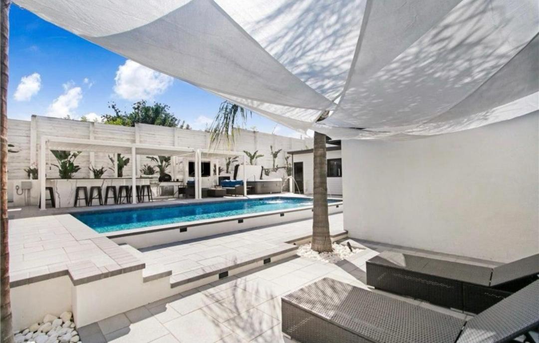 Photo of Patio Balcony in Woodland Hills
