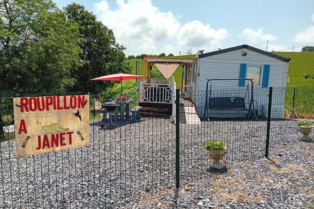 Photo of Others in Curvalle