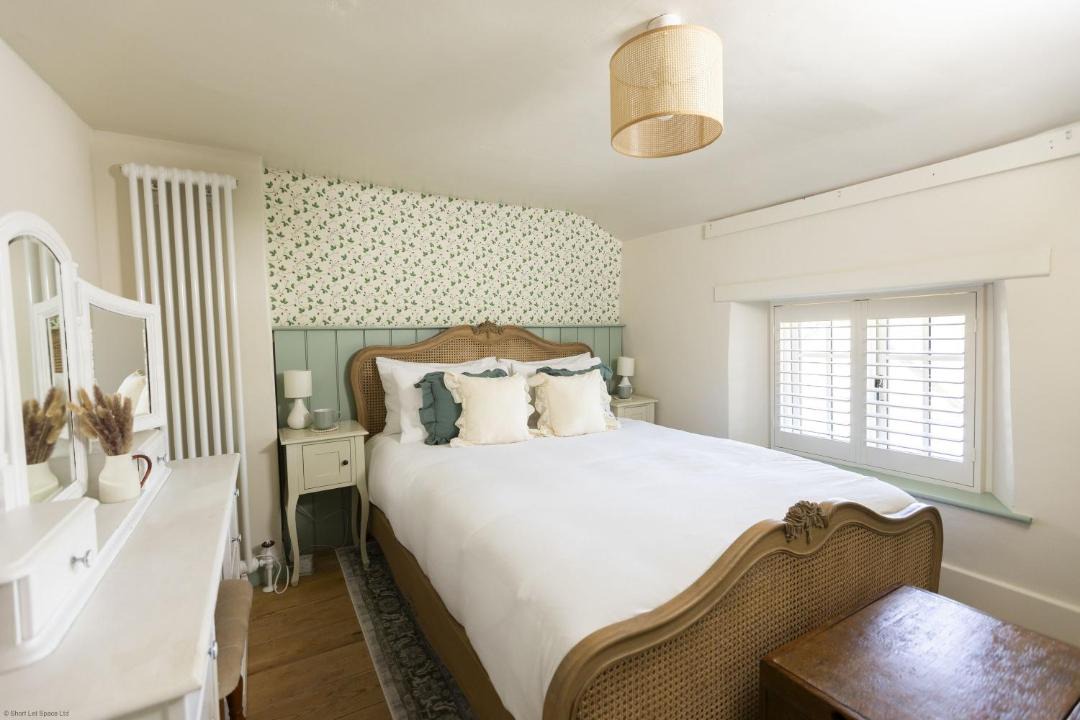 Photo of Bedroom in Lechlade