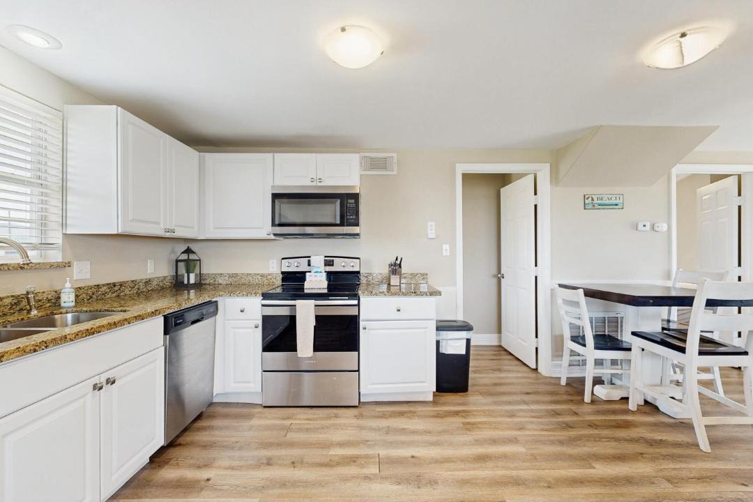 Photo of Kitchen in Terramar Beach