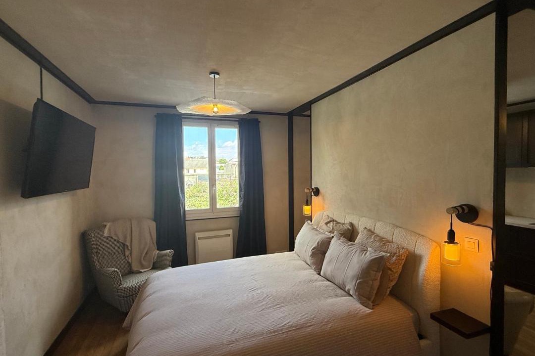 Photo of Bedroom in Saint-Lo