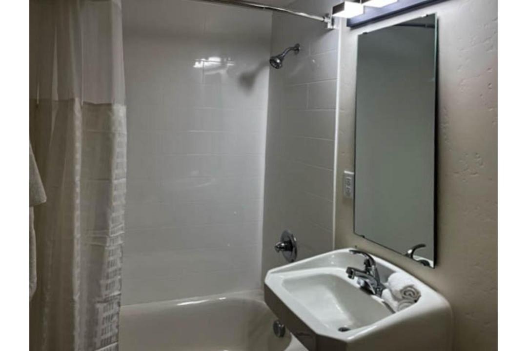 Photo of Bathroom in Pasco