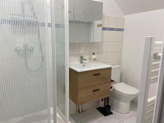 Photo of Bathroom in Saint-Quentin-des-Pres