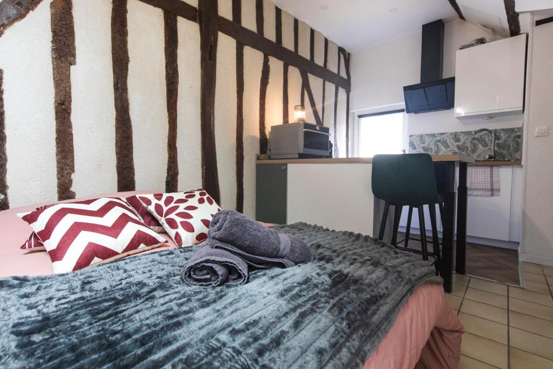 Photo of Bedroom in Tours City Centre