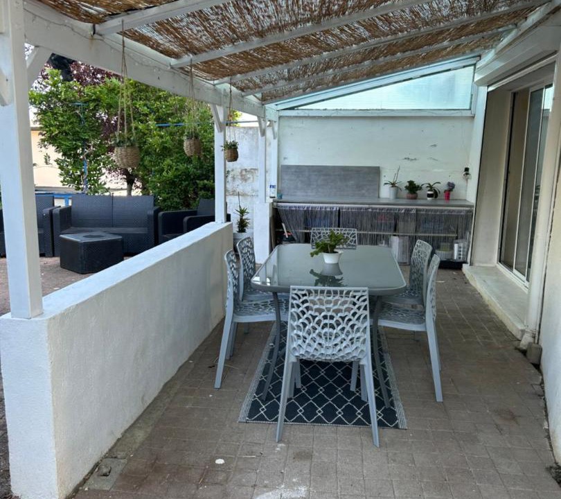 Photo of Others in Pruille