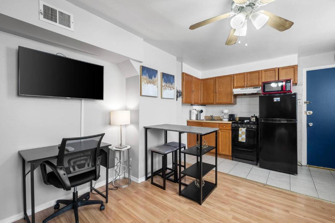 Photo of Others in Queen Village