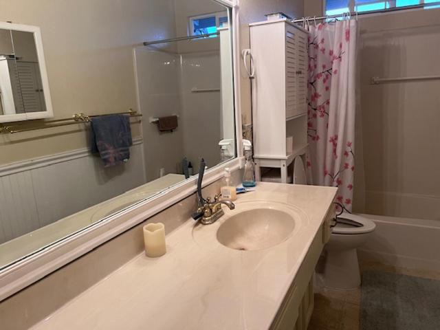 Photo of Bathroom in Marina