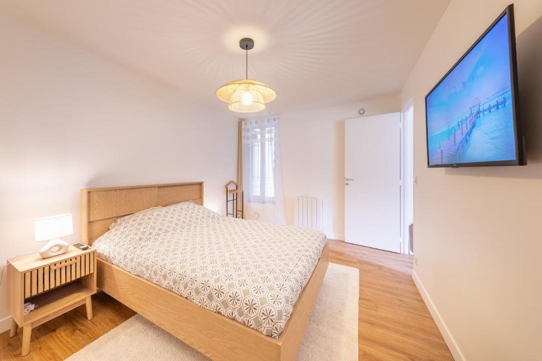 Photo of Bedroom in Esbly