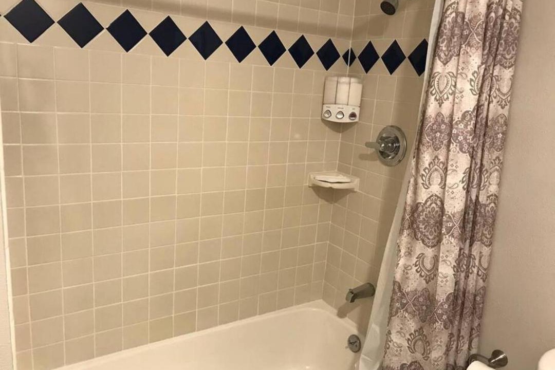 Photo of Bathroom in Alamedan Valley
