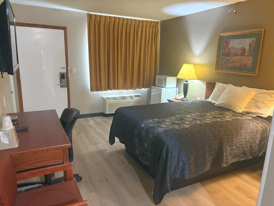 Photo of Bedroom in Larned
