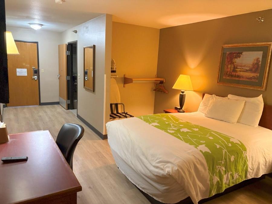 Photo of Bedroom in Larned