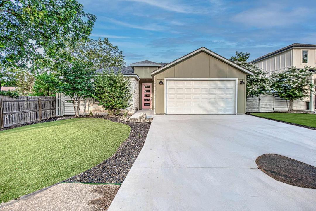 Photo of Others in Cottonwood Shores