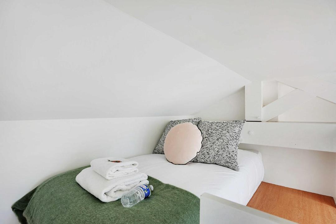 Photo of Bedroom in Republique–Point-du-Jour