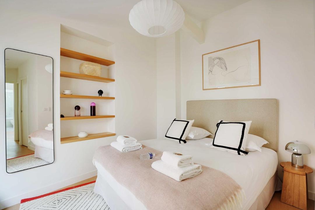 Photo of Bedroom in Republique–Point-du-Jour