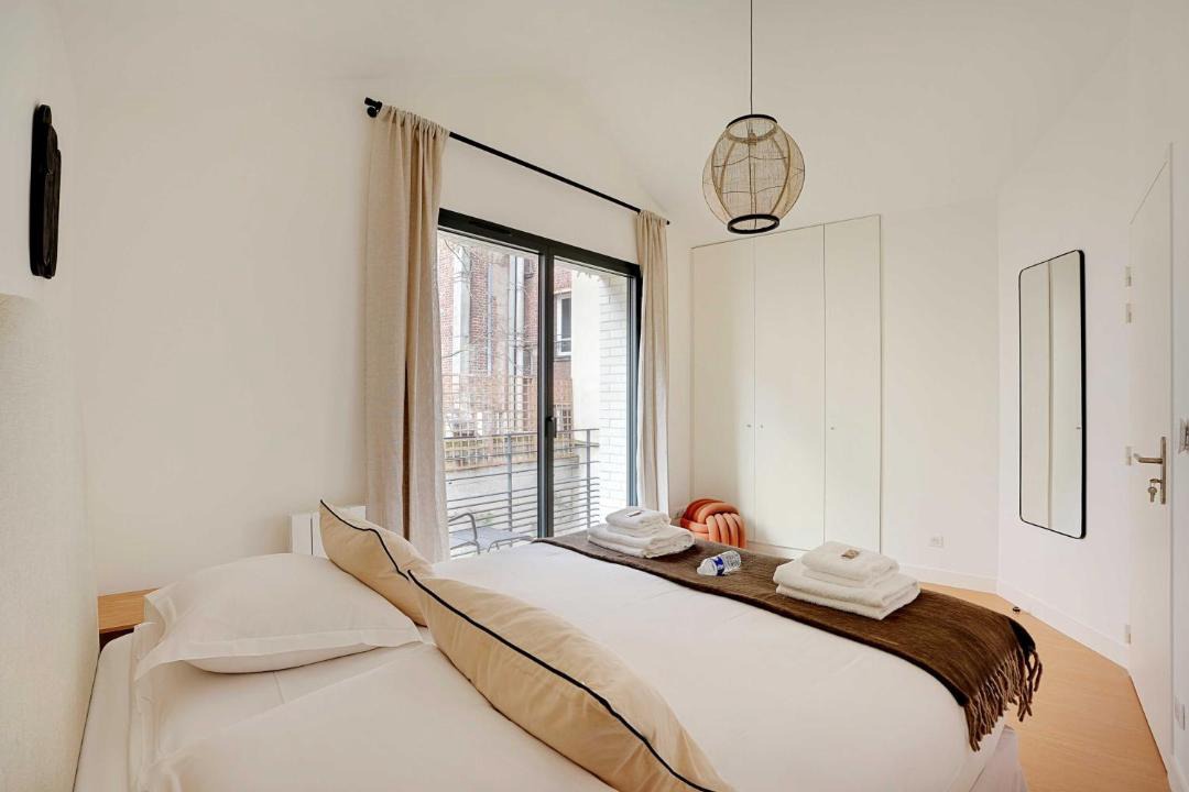 Photo of Bedroom in Republique–Point-du-Jour
