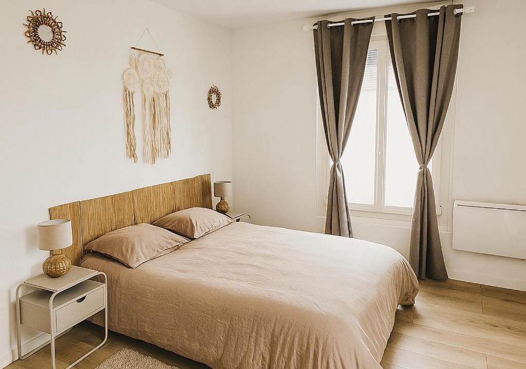 Photo of Bedroom in Drancy