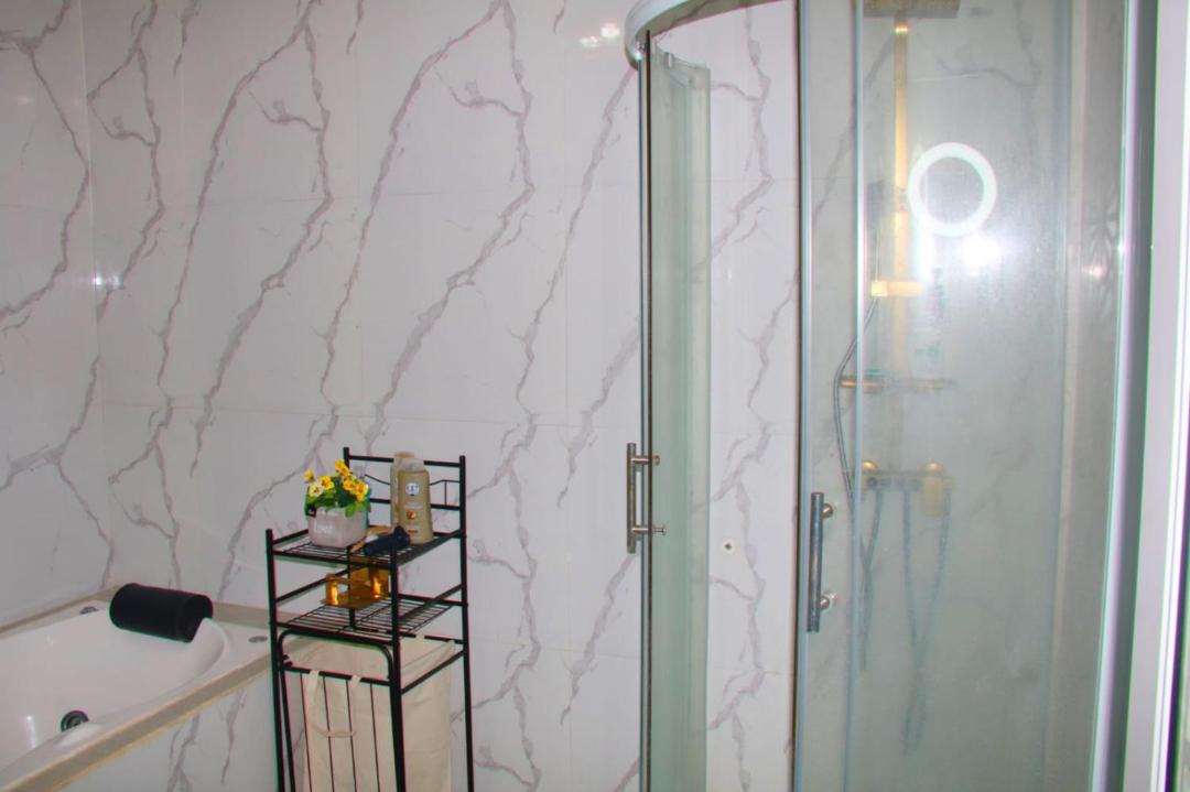 Photo of Bathroom in Kalipuro