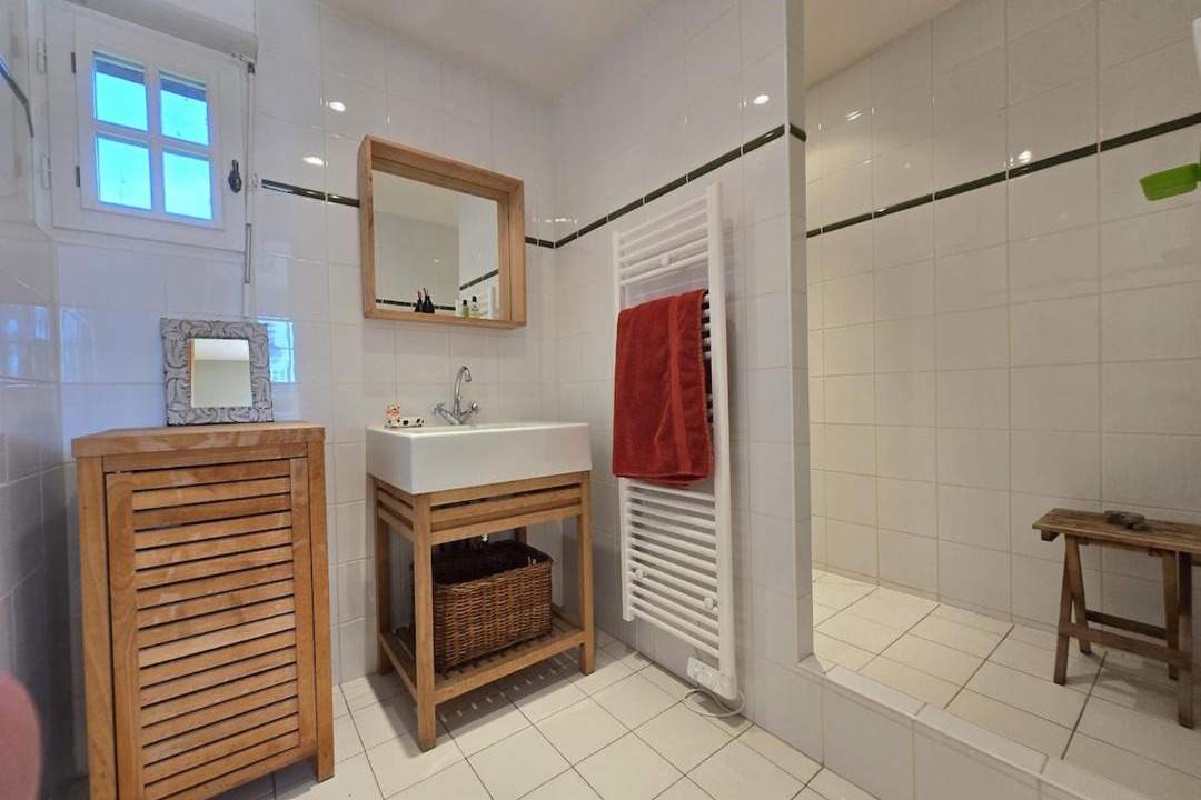 Photo of Bathroom in Francheville