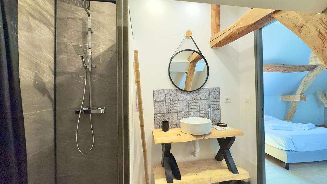 Photo of Bathroom in Henriville