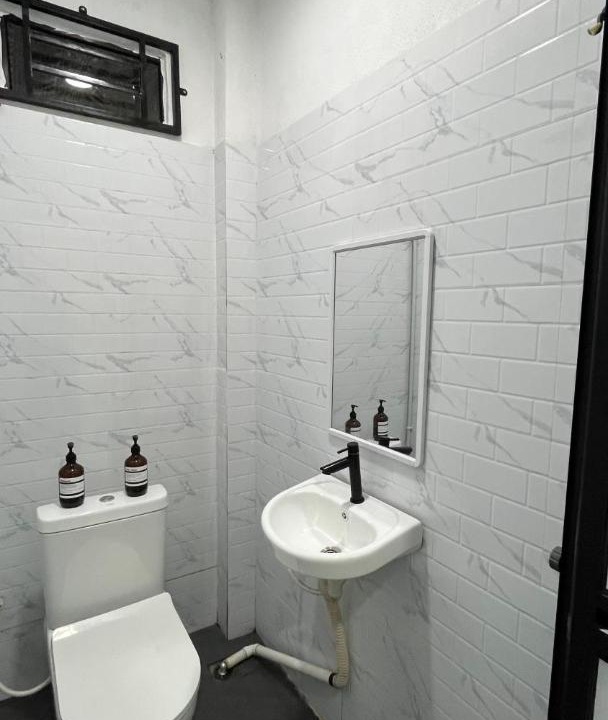 Photo of Bathroom in Kampung Nail