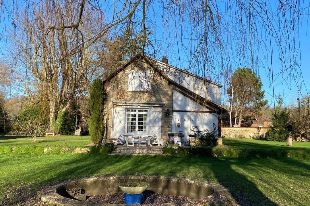 Photo of Others in Menilles