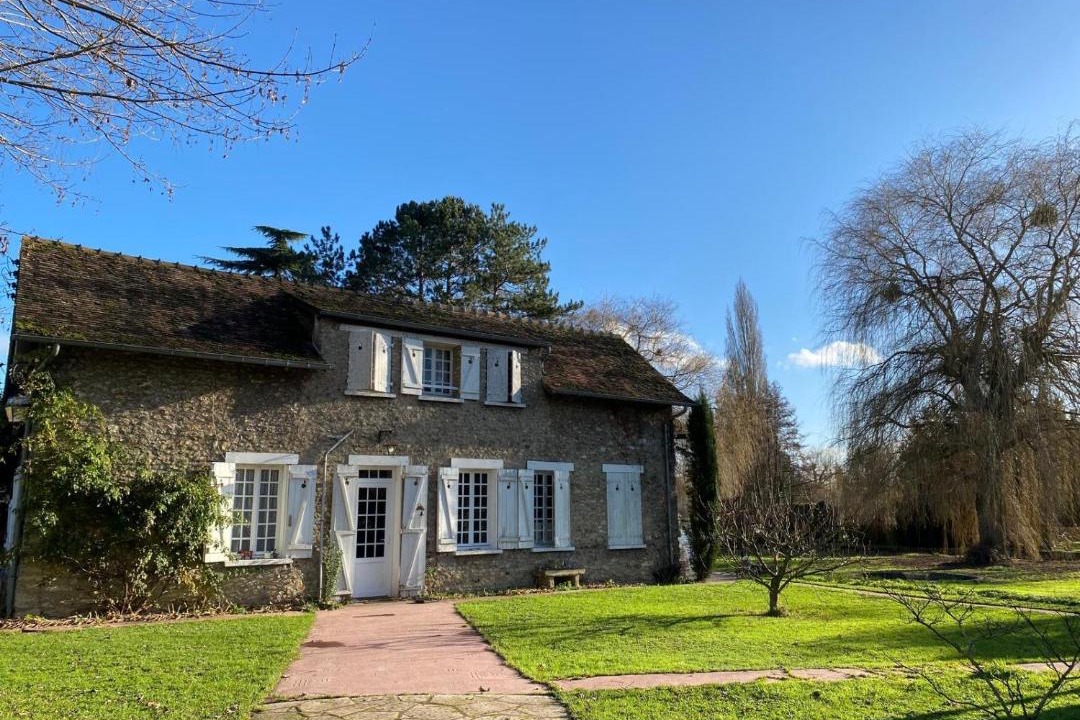 Photo of Others in Menilles