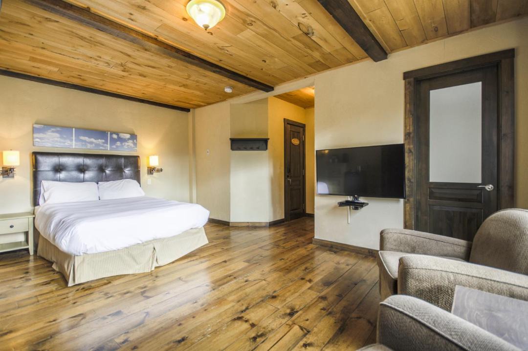 Photo of Bedroom in Saint-Michel-des-Saints