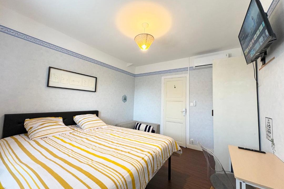 Photo of Bedroom in Nevers