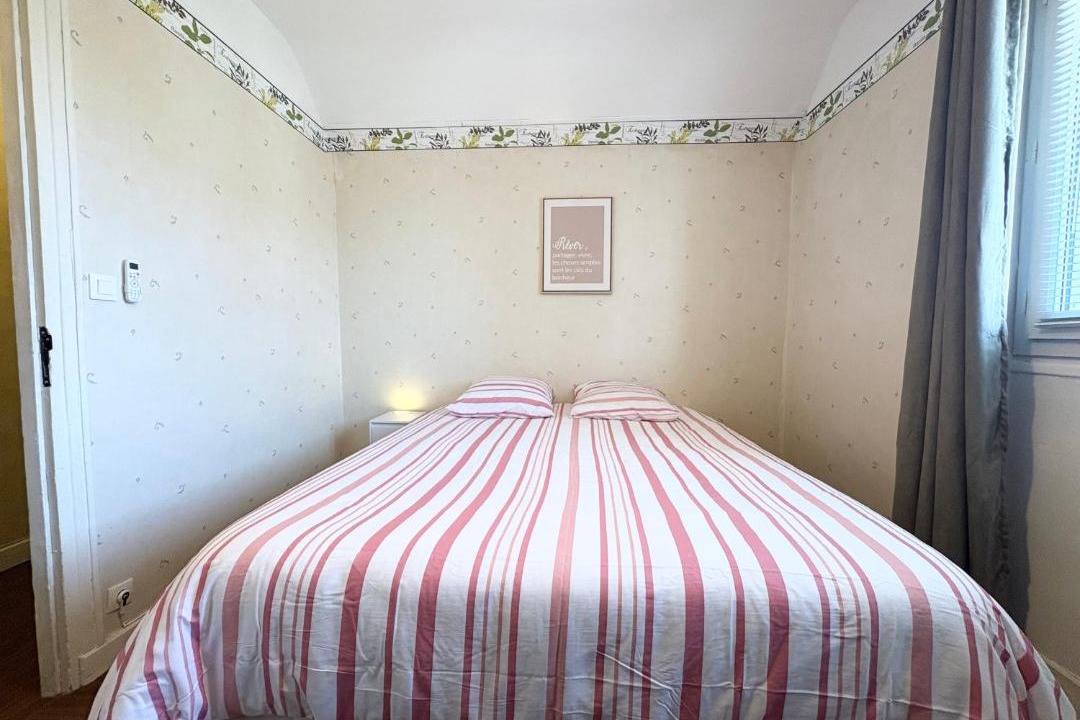 Photo of Bedroom in Nevers
