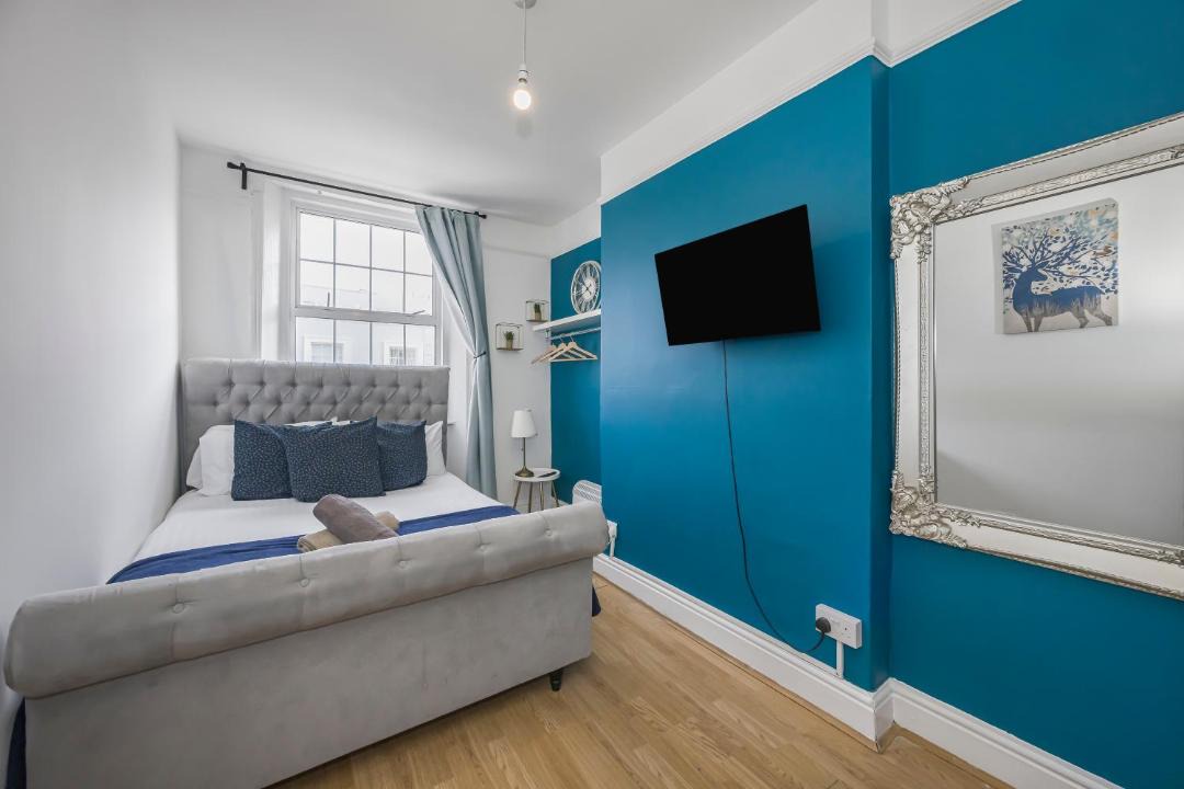 Photo of Others in Pimlico