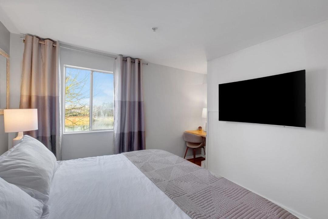 Photo of Bedroom in North Capitol