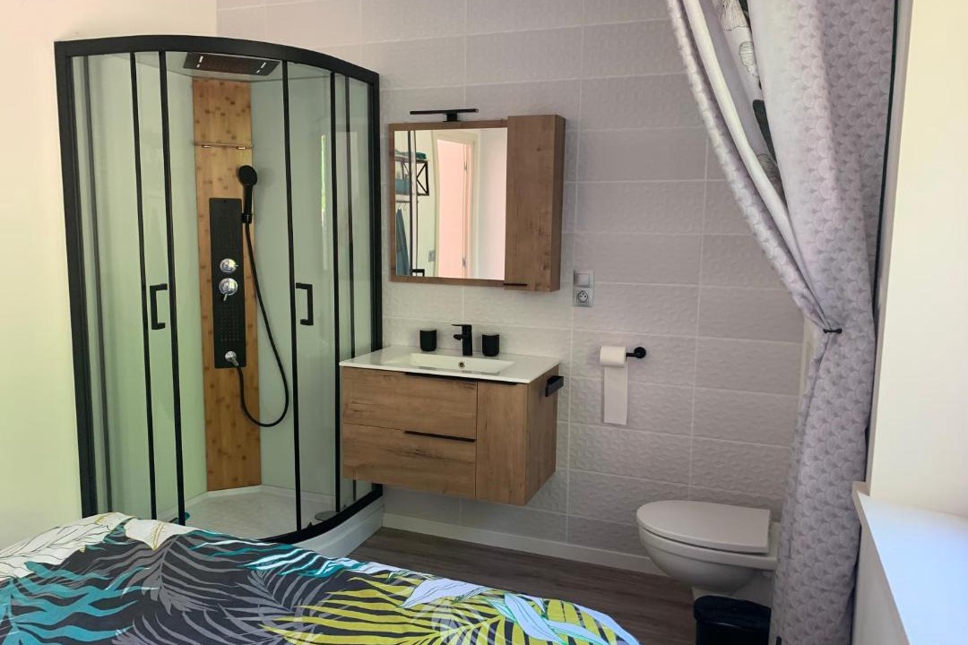 Photo of Bathroom in Barjac