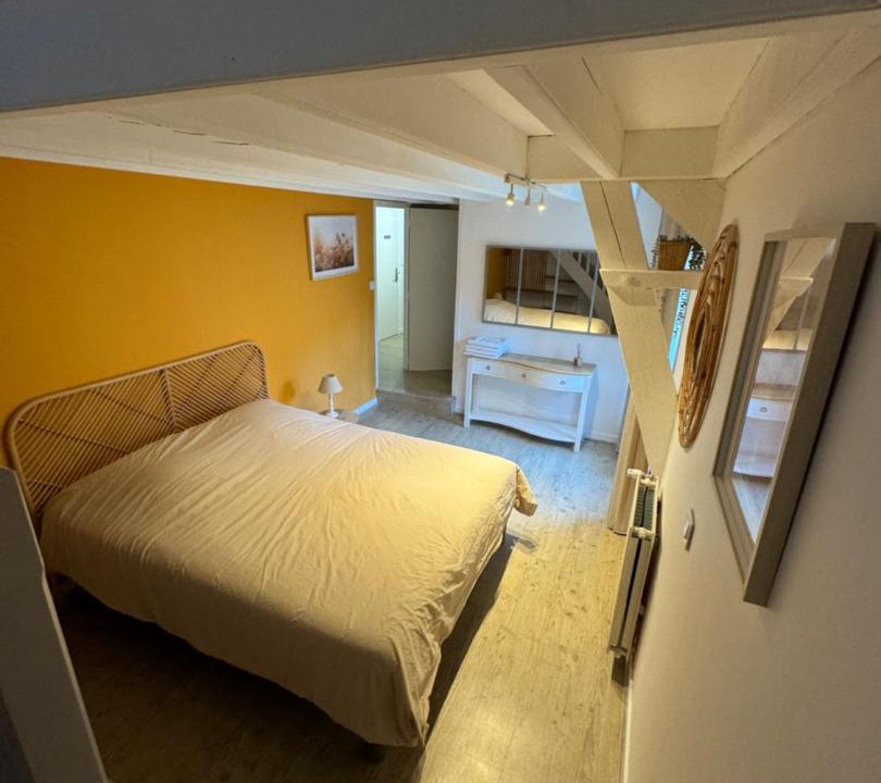 Photo of Bedroom in Mont-Dol