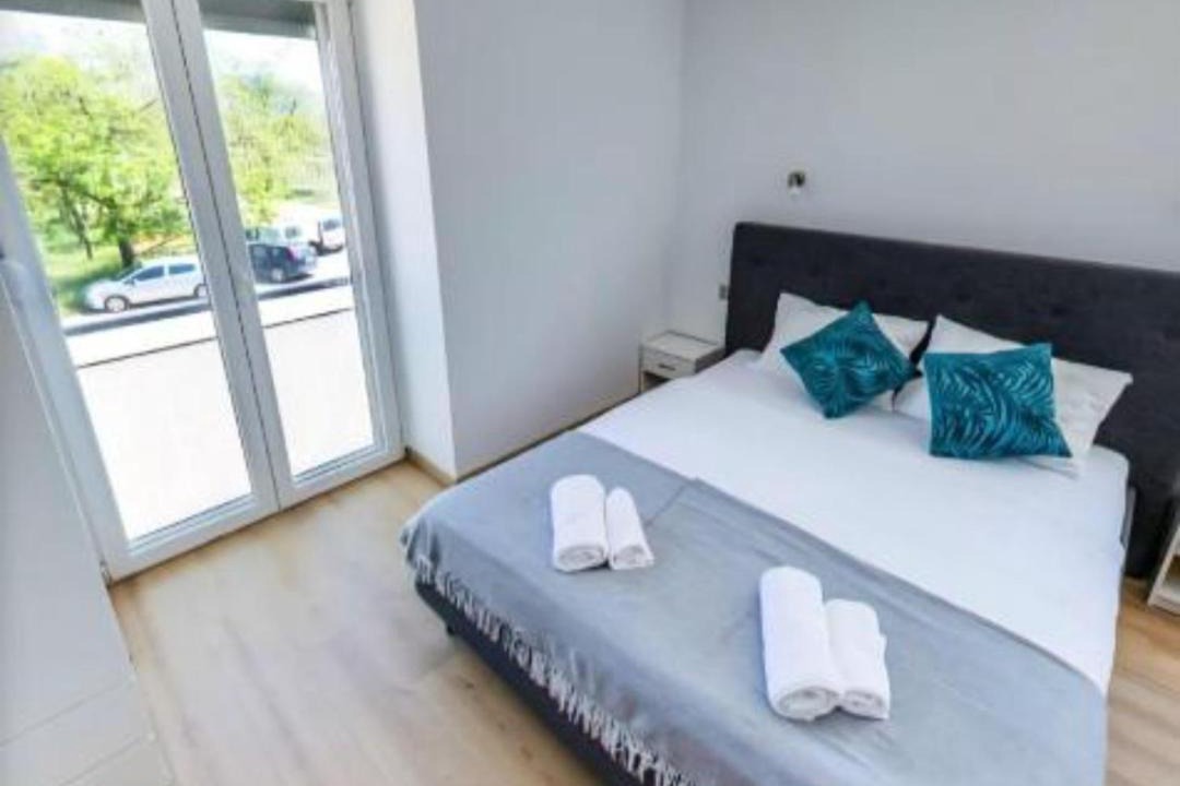 Photo of Bedroom in Cove Parja