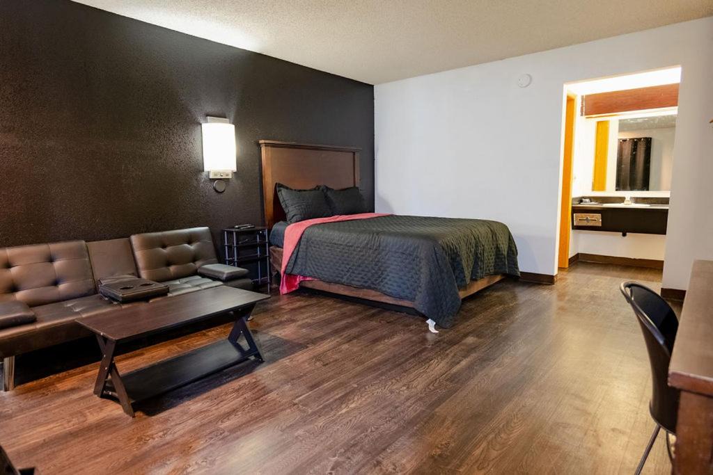 Photo of Bedroom in Jennings Lodge