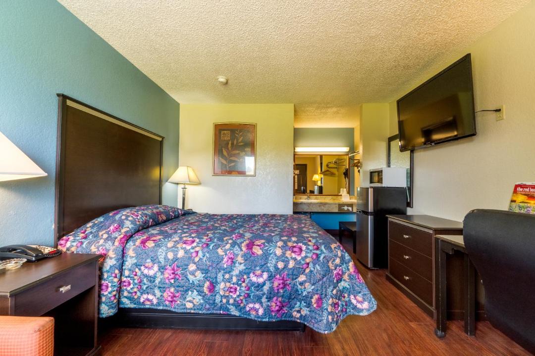 Photo of Bedroom in Bay City