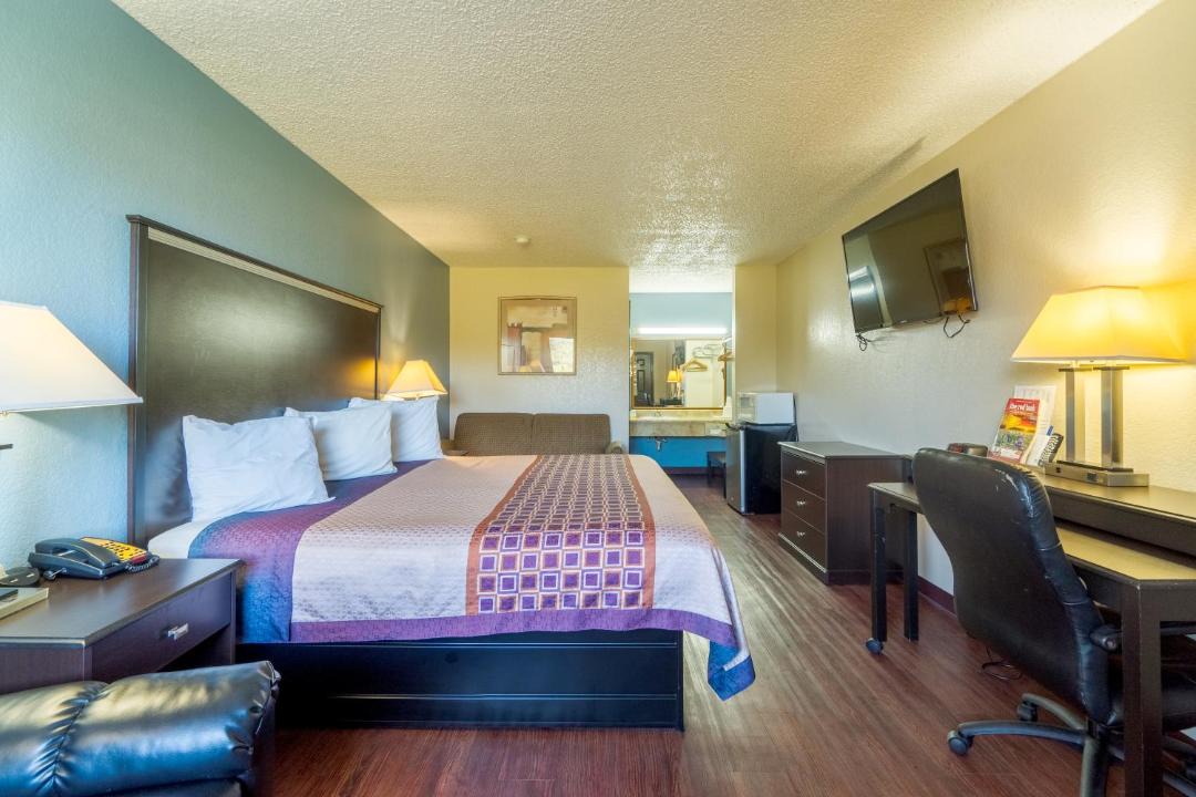 Photo of Bedroom in Bay City