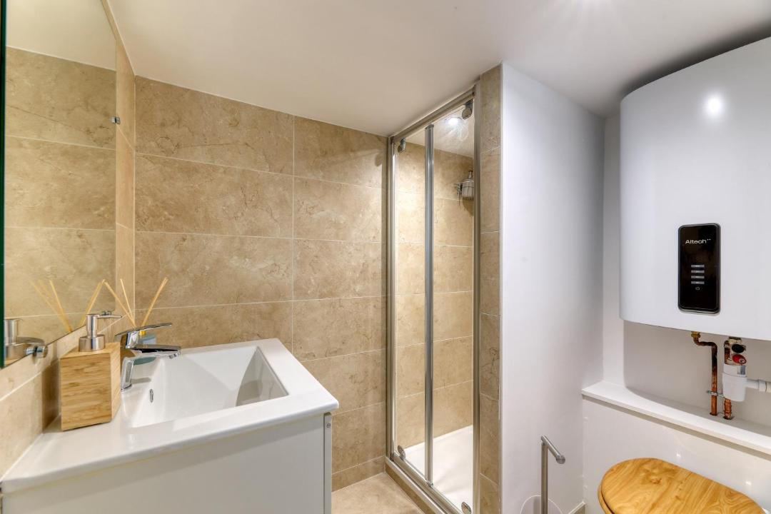 Photo of Bathroom in Decre-Cathedrale