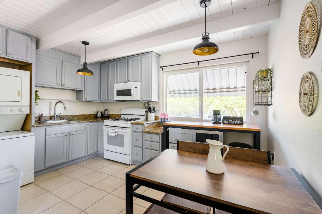 Photo of Kitchen in Poets Corner