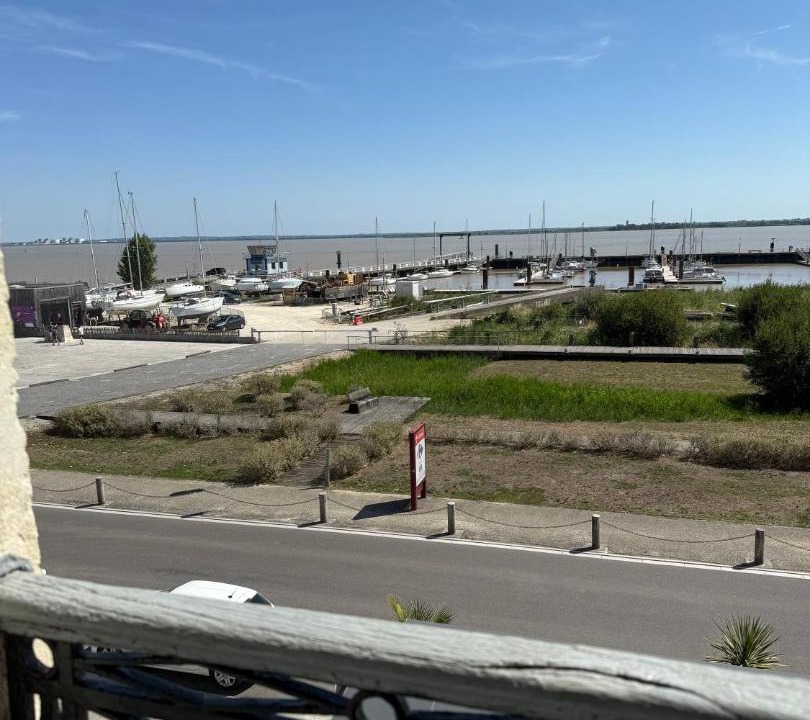 Photo of Others in Pauillac