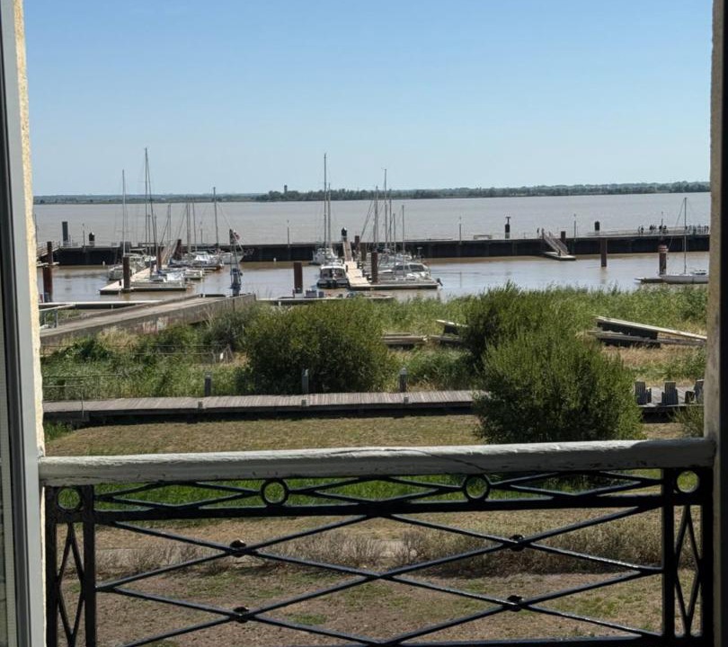 Photo of Patio Balcony in Pauillac