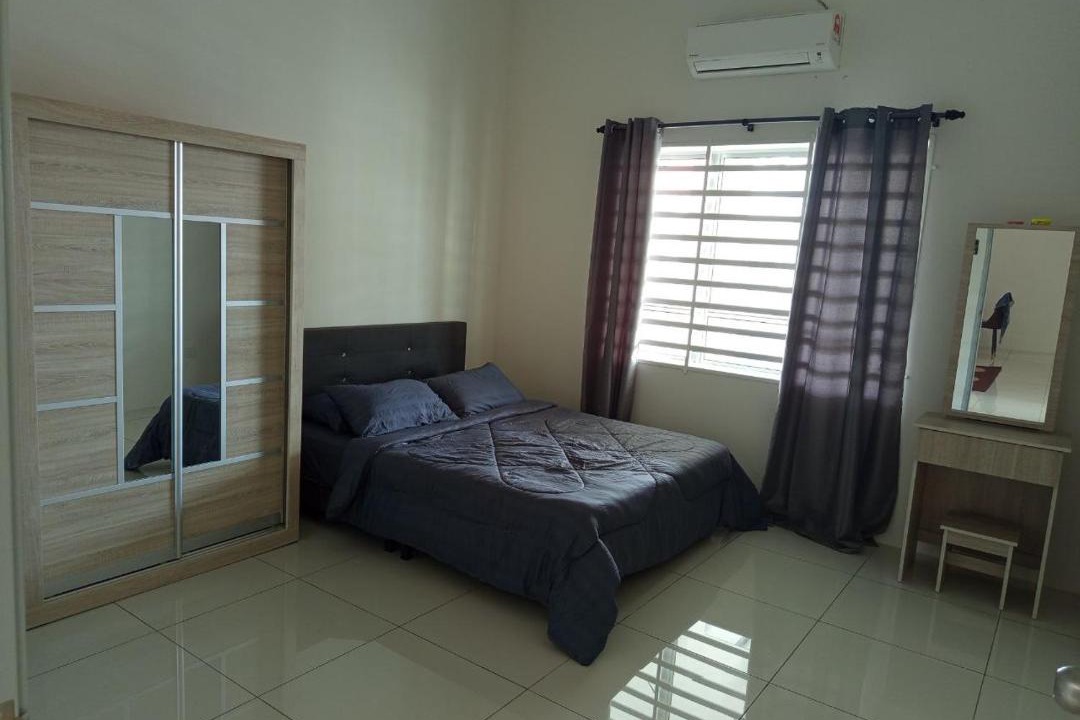 Photo of Bedroom in Behrang Stesen