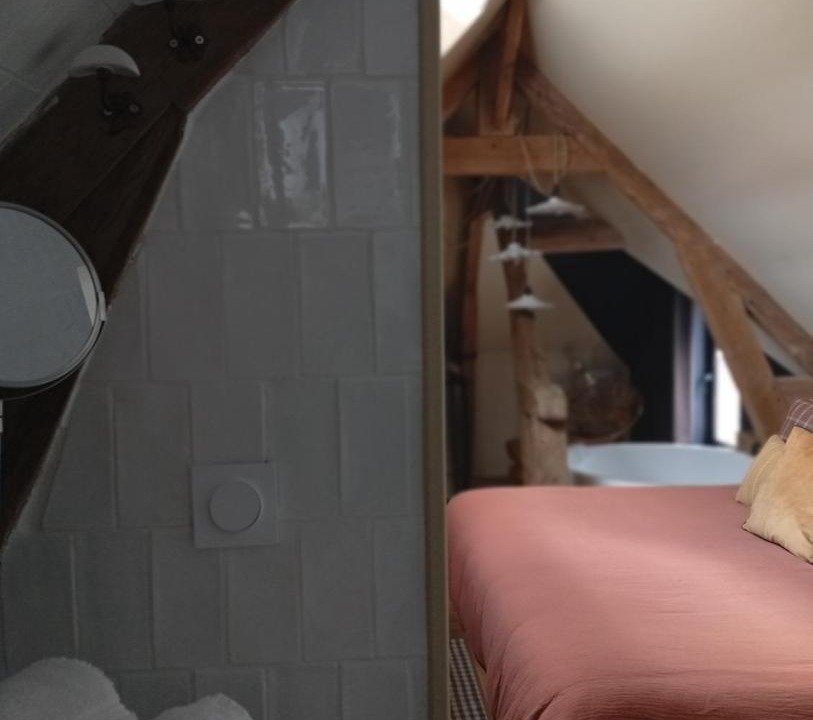Photo of Bedroom in Ecuires