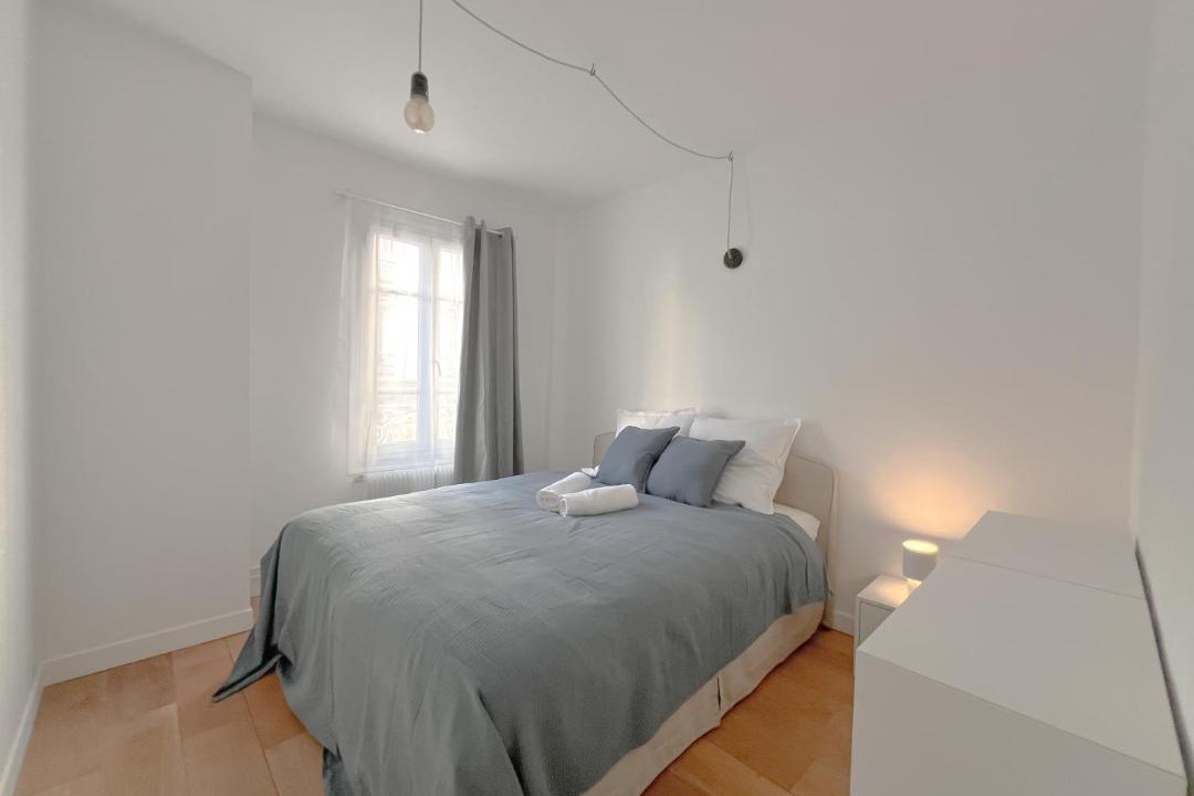 Photo of Bedroom in Saint-Lambert